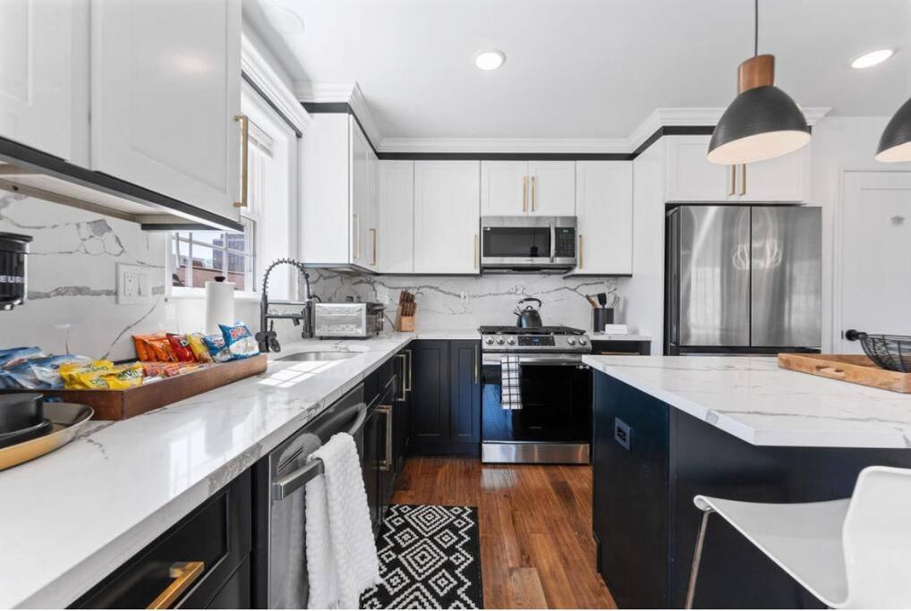 Cityscape Apartment Newark